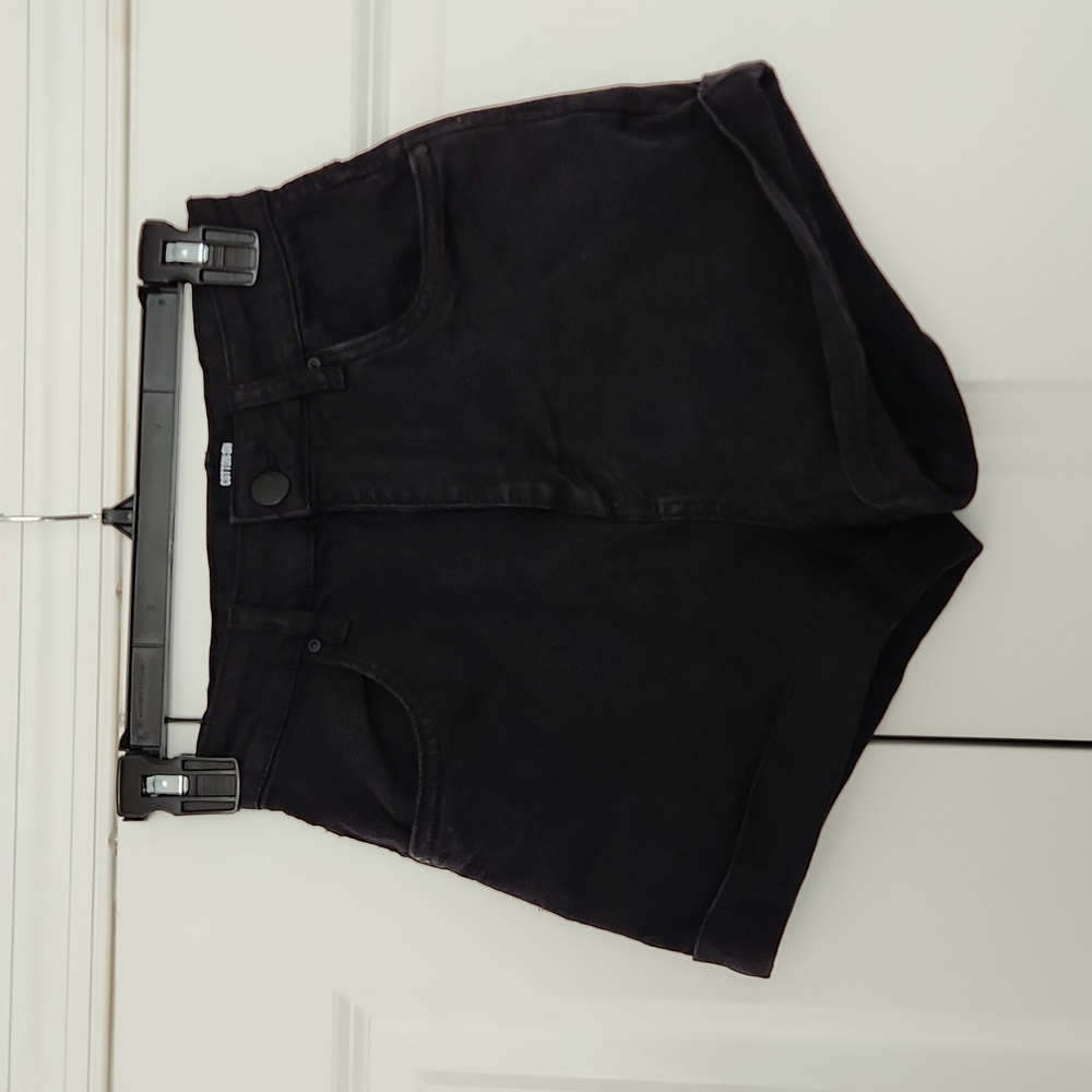 Black Highwaisted Denim Shorts